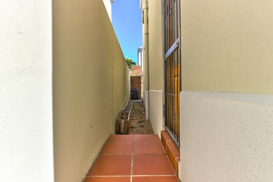 To Let 3 Bedroom Property for Rent in Royal Ascot Western Cape